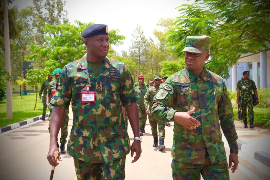 Cooperation/ Nigeria and Rwanda move to strengthen military cooperation